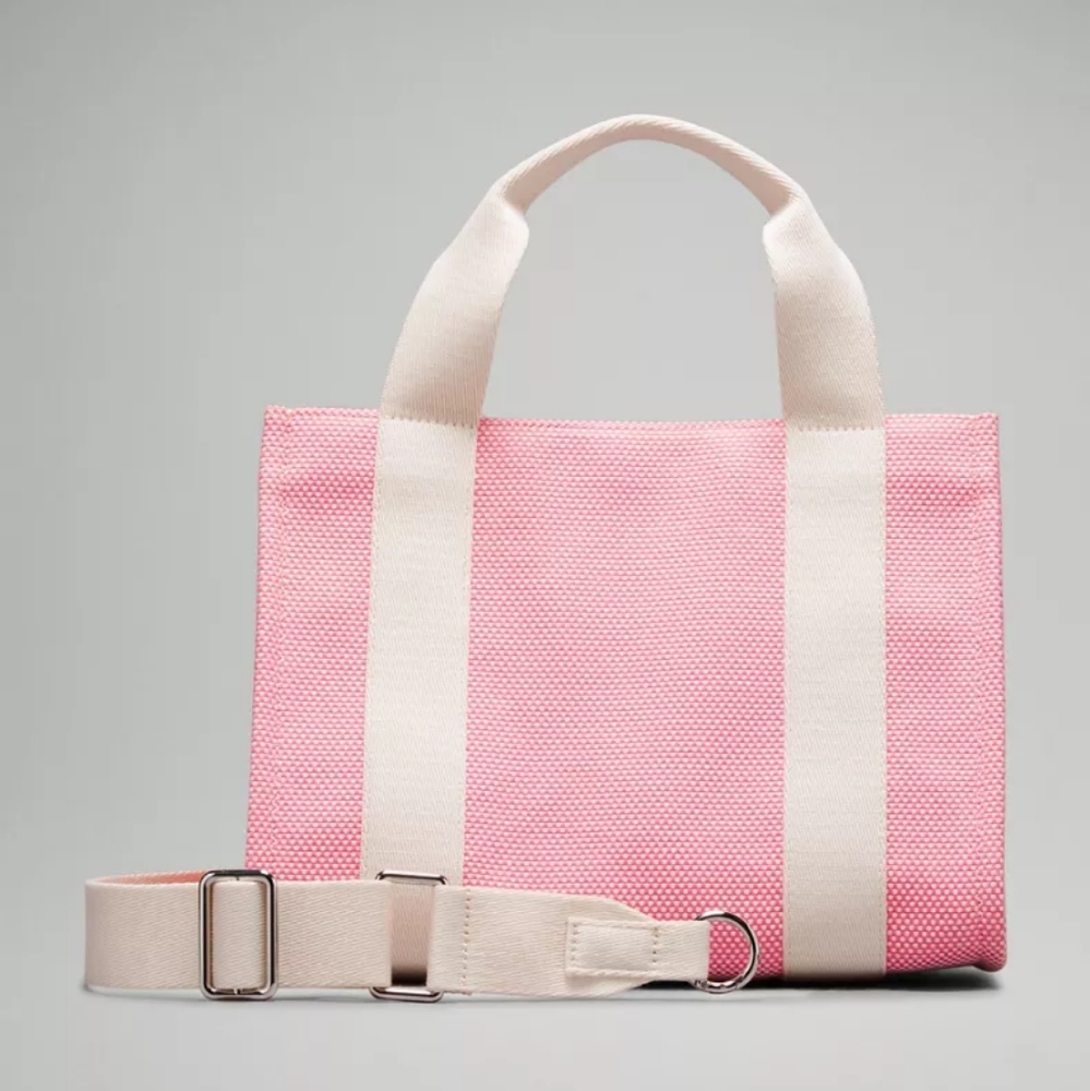Lululemon mini tote Exclusive Australia Released ONLY PINK - Picture 2 of 13